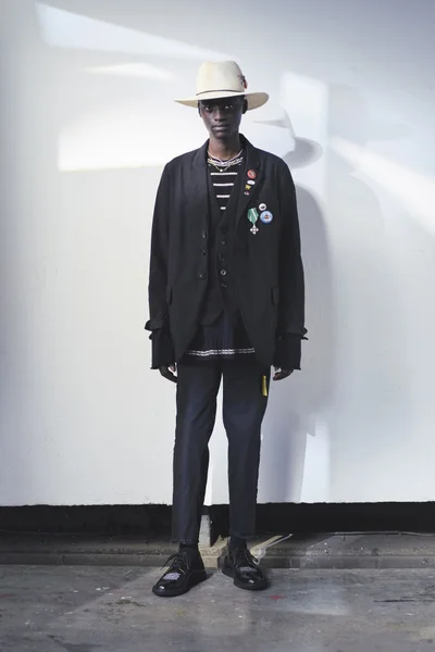 Look 17